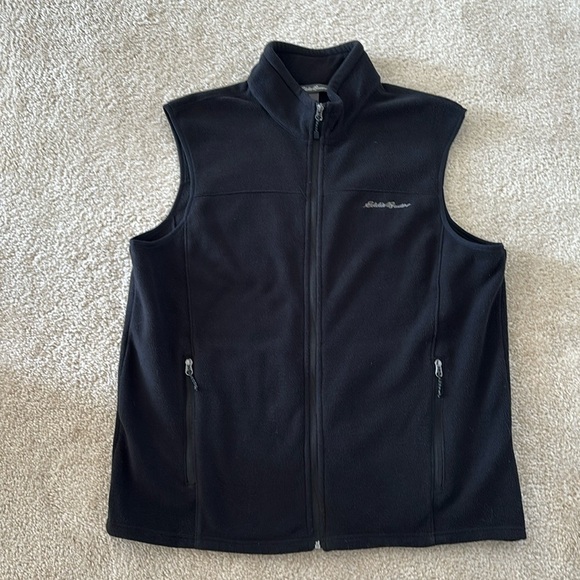 EUC Eddie Bauer Fleece Vest Size Lrg - Picture 1 of 5